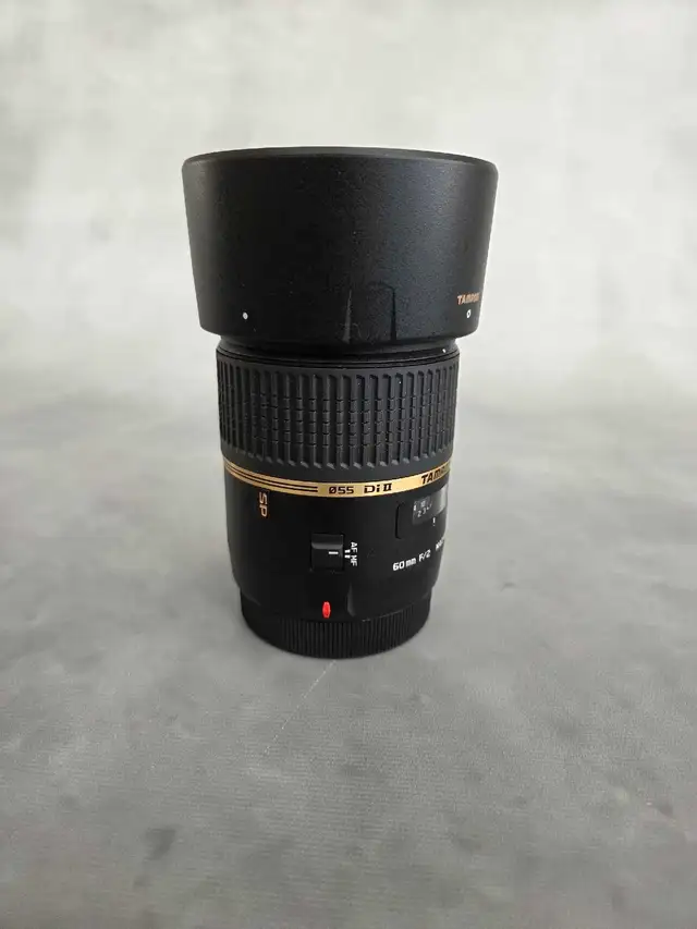 Tamron 60mm F2, 1:1 ratio Macro Lens - Photo 3