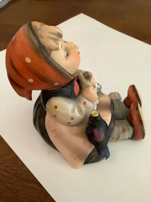 Hummel Figurine - Photo 2