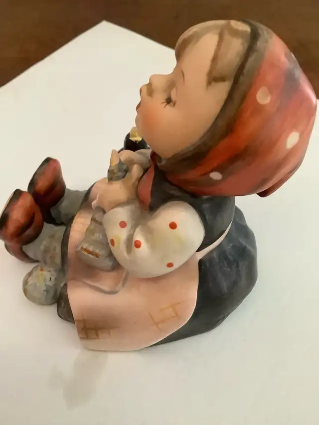 Hummel Figurine - Photo 4