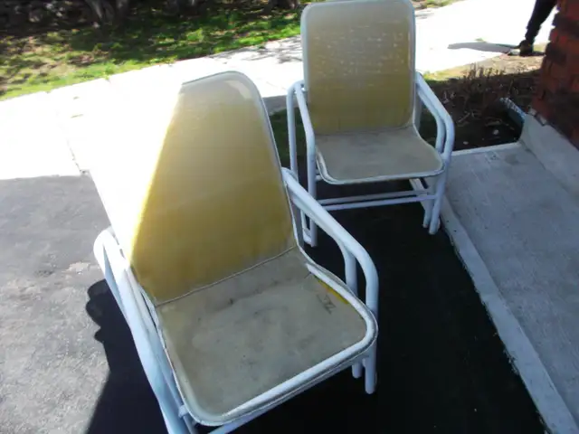 4 STEEL SEATED LAWN CHAIRS