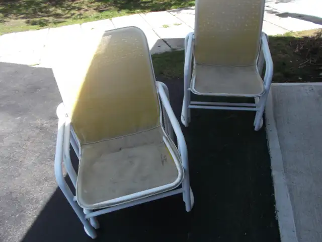 4 STEEL SEATED LAWN CHAIRS - Photo 2