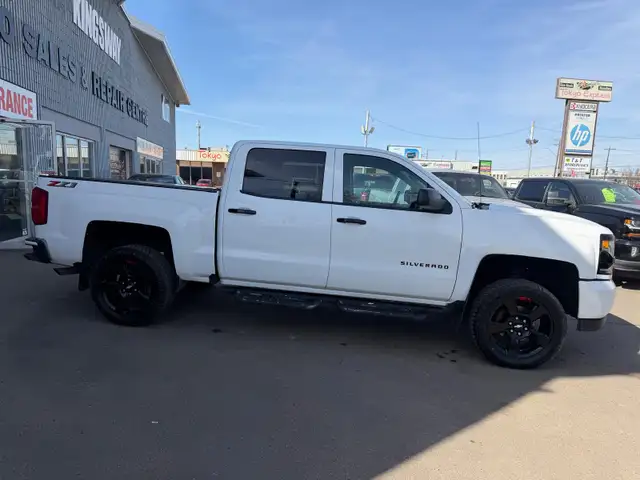 2018 Chevrolet Silverado 1500 LTZ 6.2L / 34  SERVICE RECORDS - Photo 8