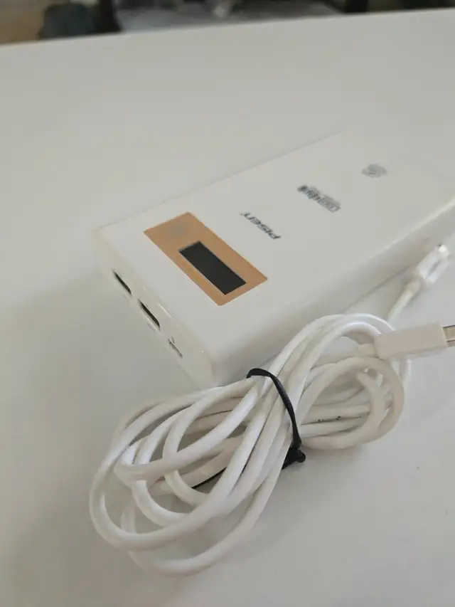 USB POWER BANKS – Excellent and clean condition - Photo 2