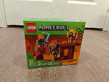BNIB LEGO Minecraft 21266 The Nether Lava Battle