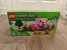 BNIB LEGO Minecraft 21268 The Baby Pig House