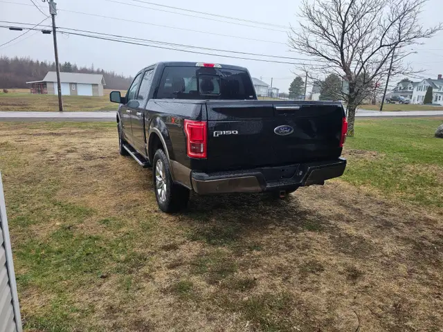 2017 FORD F-150 XLT LARIAT CREW CAB 4X4 - Photo 9