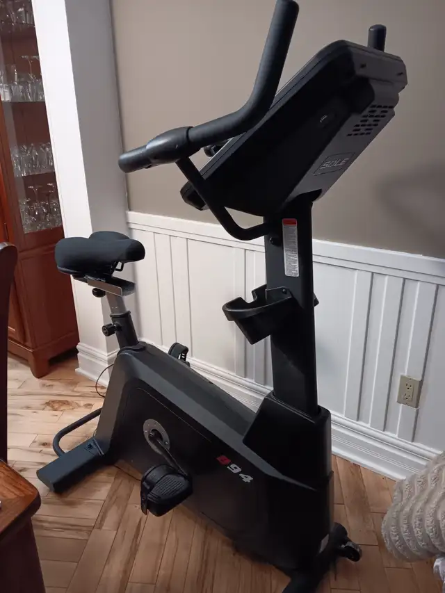stationary bike - Photo 4