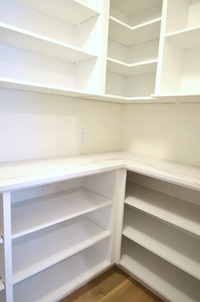New Construction - Walk-Out Basement 5 Bds 3 Baths Cul-du Sac - Photo 6