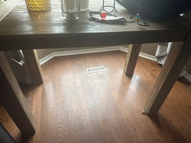 Kitchen table