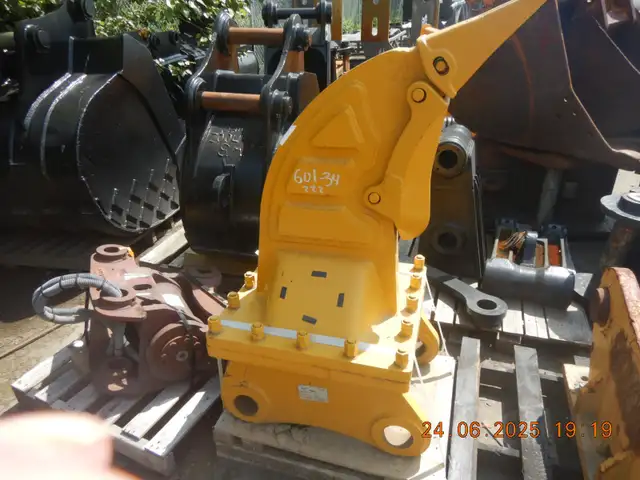 Hammers - Grinders - Frost Rock Buckets - Compactors - More - Photo 3