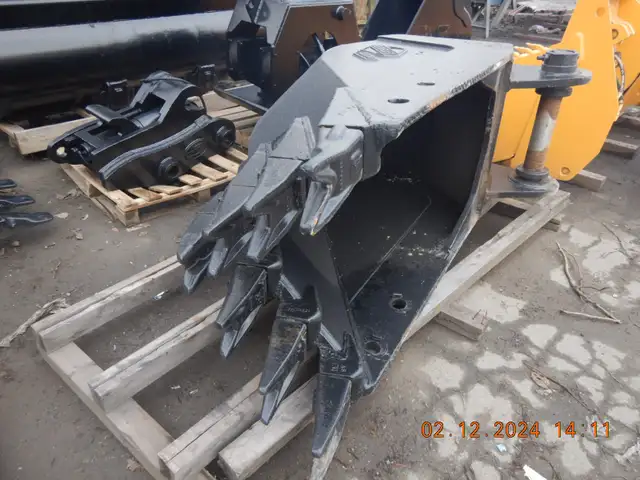 Hammers - Grinders - Frost Rock Buckets - Compactors - More - Photo 5