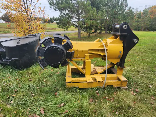 Hammers - Grinders - Frost Rock Buckets - Compactors - More - Photo 10