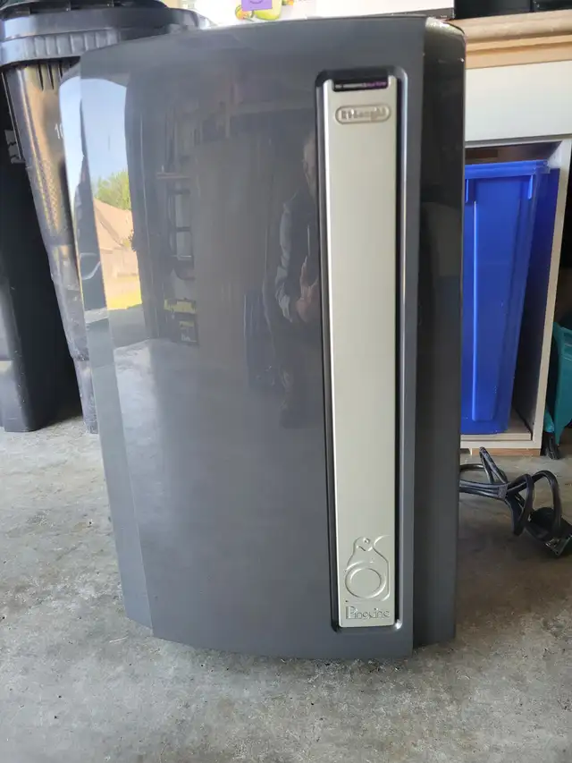 Selling 14K Delonghi portable air conditioner - Photo 2