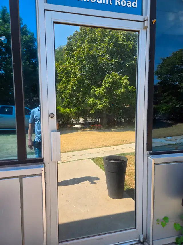 RESIDENTIAL, COMMERCIAL, OFFICE WINDOW TINTING TINT SERVICE - Photo 6