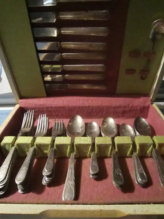 #30-94  NEW PORT silverware set for 8 - Photo 2
