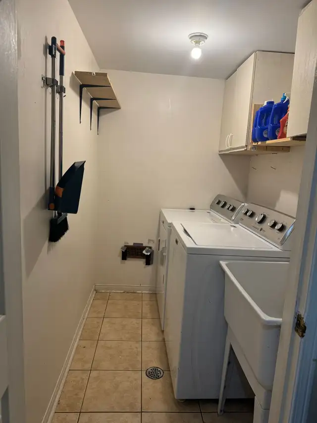 Bedroom for rent - Photo 3