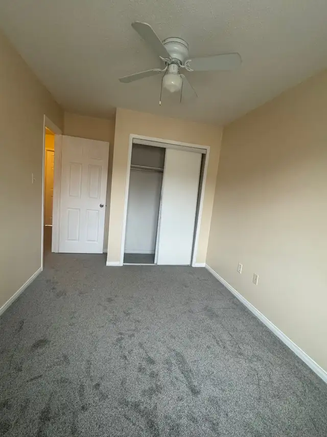 Bedroom for rent - Photo 6