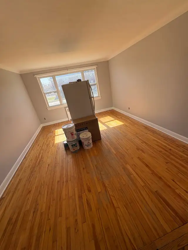 2 BEDROOM - Photo 2