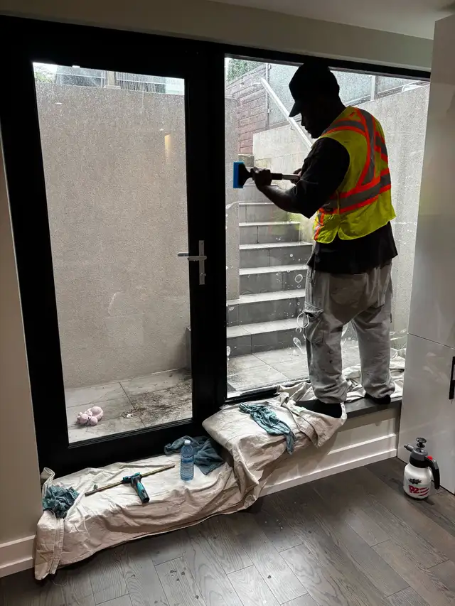 Building Maintenance Technician (Windows, Caulking, Film) - Photo 9