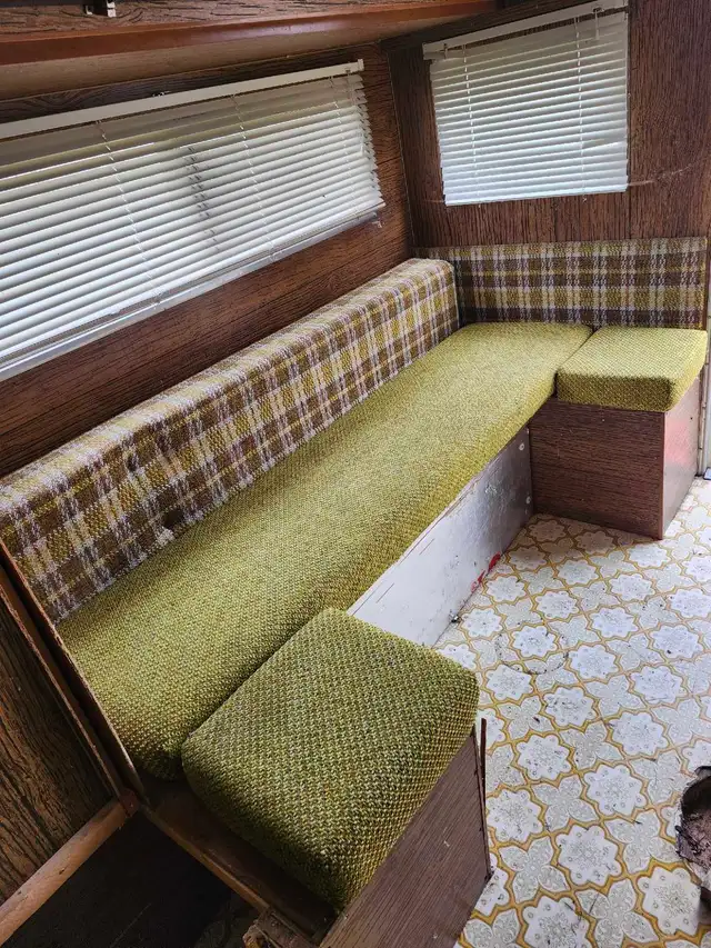 mid 70s truck camper - Photo 5