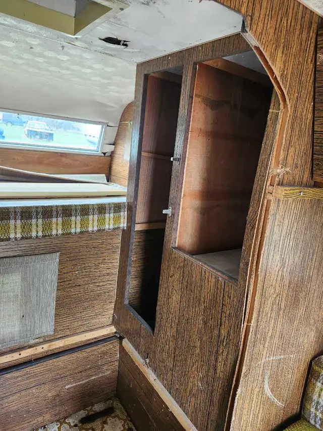 mid 70s truck camper - Photo 8