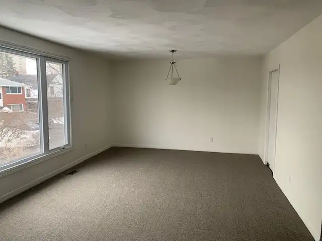 Spacious 3-Bedroom Apartment - Photo 4