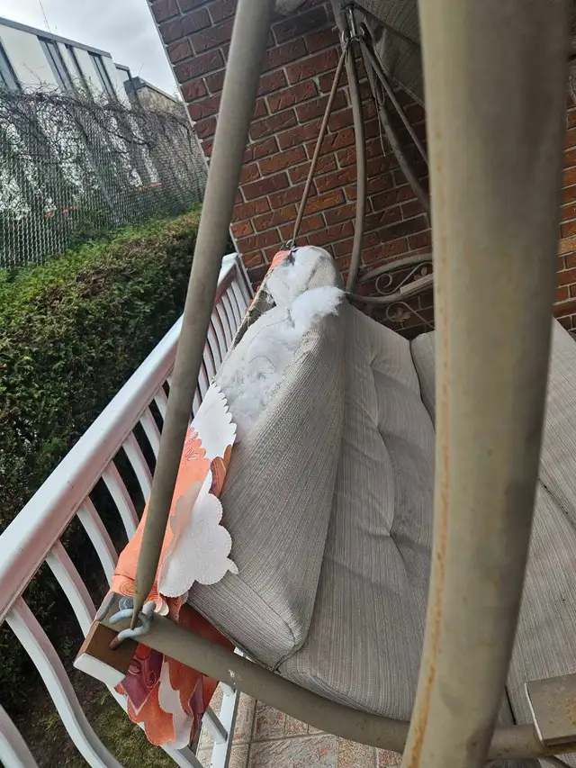 outdoor swing - Photo 2