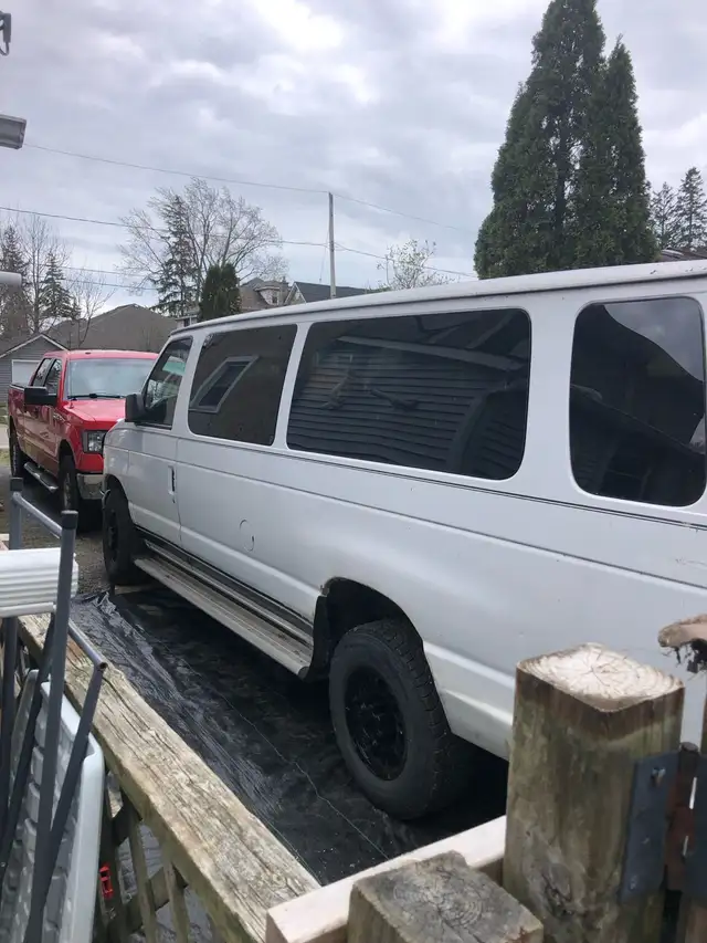 Ford window van - Photo 2