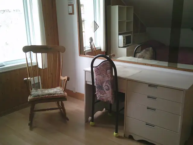 Chambre $550 à l'étage Maison Propre & Tranquille Homme travail - Photo 7