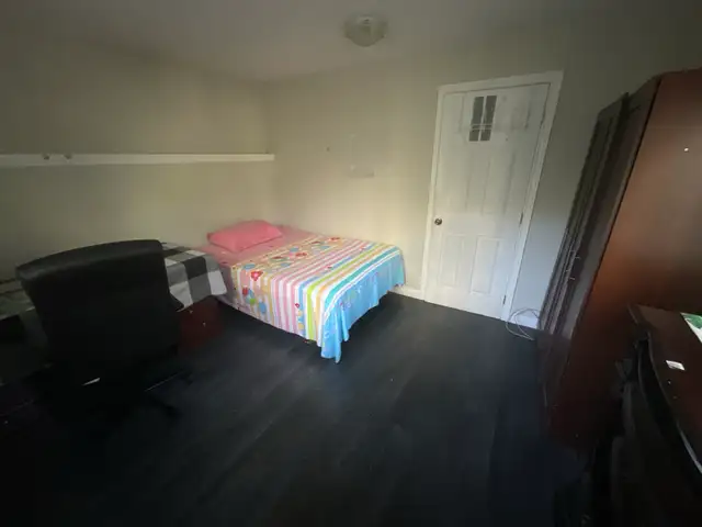 Room for Rent in Gordon Head - Ideal Location Near the UVic - Photo 2