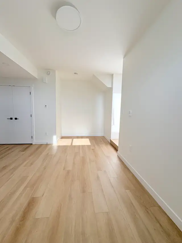 2 bedroom basement suite - Photo 5