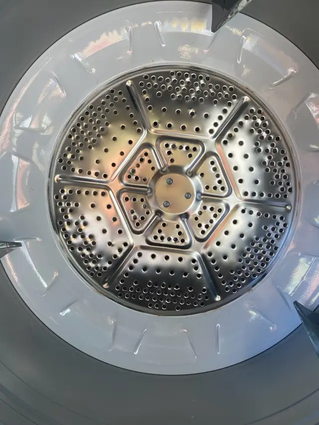 Stacked 27" LG Washer Dryer - Photo 8
