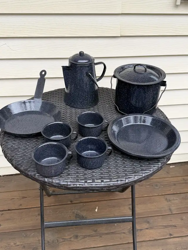4- Person Enameled Steel Camping Cook Set