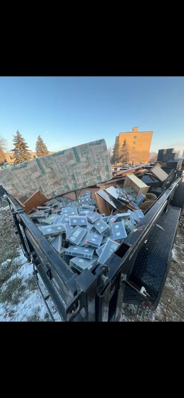 Fast friendly junk removal service! - Photo 5
