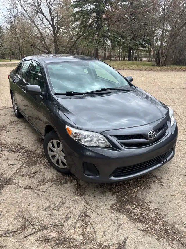 2012 Toyota Corolla - Photo 2
