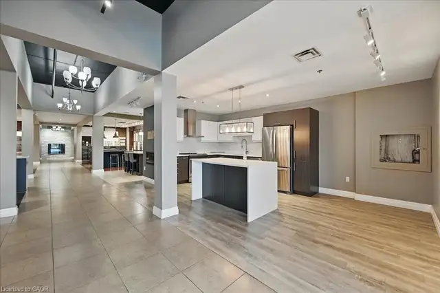 TURNKEY SHOWROOM   WAREHOUSE – PERFECT FOR BUILDERS - Photo 2