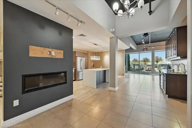 TURNKEY SHOWROOM   WAREHOUSE – PERFECT FOR BUILDERS - Photo 4