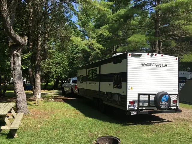 Roulotte Greywolf 23DBH 2024, $36,900
