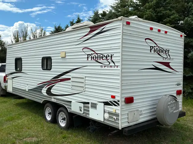 2009 23’ Pioneer Spirit Holiday Trailer - Photo 2