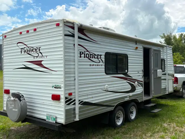 2009 23’ Pioneer Spirit Holiday Trailer - Photo 4