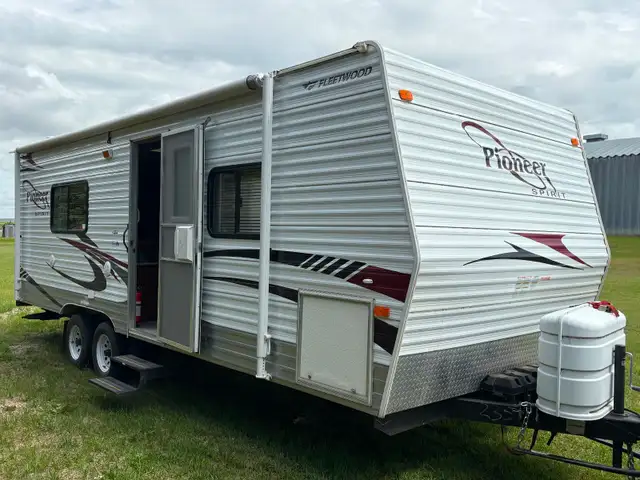 2009 23’ Pioneer Spirit Holiday Trailer - Photo 5