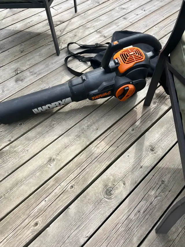 Electric Corded WORX Leaf Blower / Mulcher