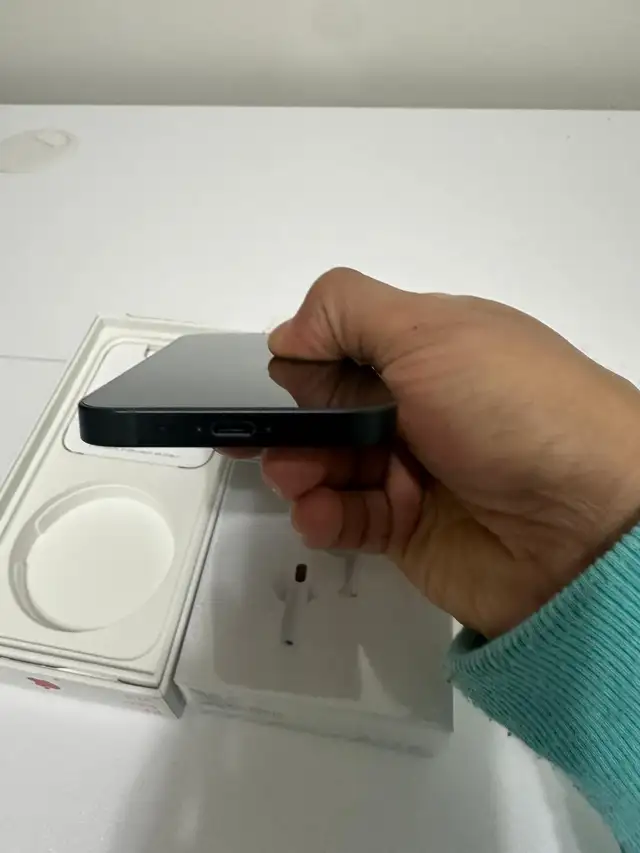 iPhone 13 mini 256gb Airpods/Charger/Delivery - Photo 4