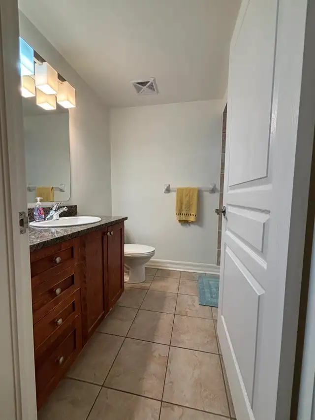 For Rent: 1 Bedroom with Shared Bathroom in Ottawa (Sept 1) - Photo 5
