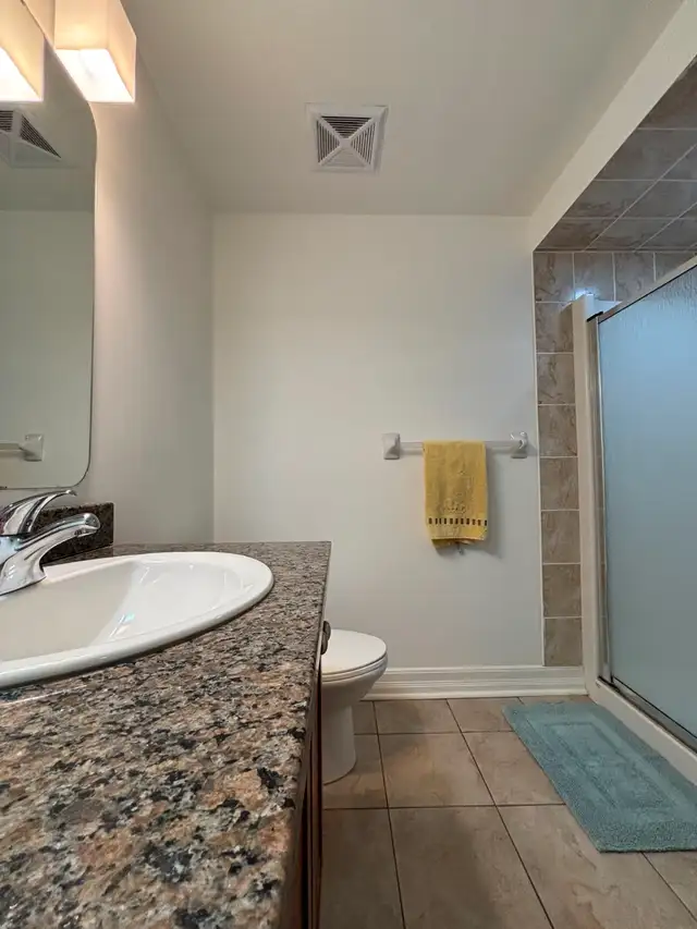 For Rent: 1 Bedroom with Shared Bathroom in Ottawa (Sept 1) - Photo 6