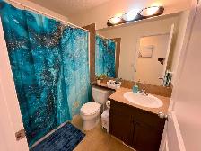 ❤ 4BR Crew House: Park Views, King Bed, Modern, All-Inclusive - Photo 9