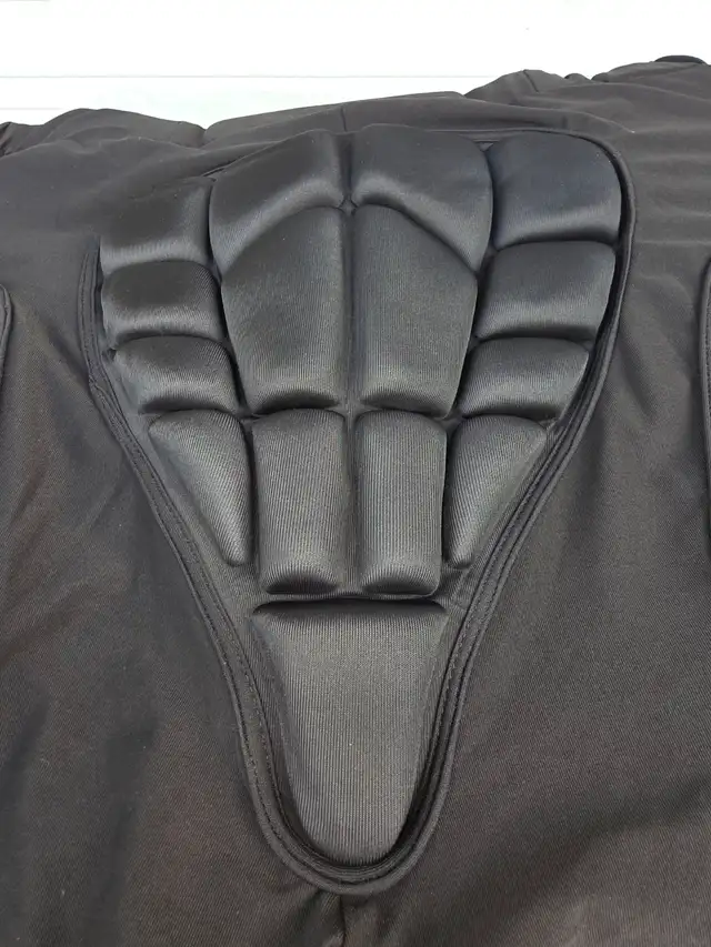 Vepaus Padded Motorcycle Riding Protective Shorts - Photo 9