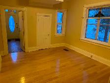 West Broadway Apartment - Photo 2