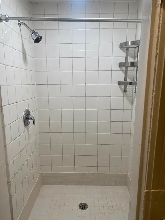 West Broadway Apartment - Photo 6