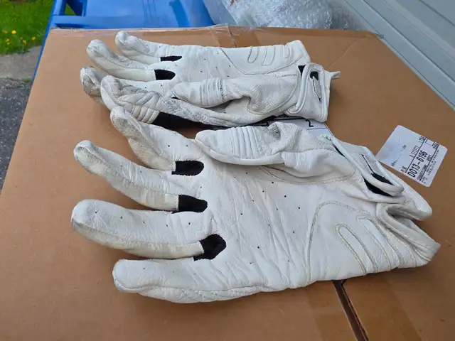 Icon Hooligan White Leather Motorcycle Short Riding Gloves - Photo 7